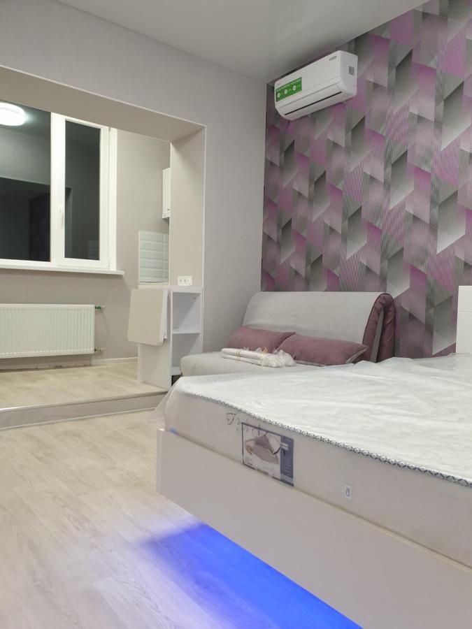 Apart Hotel Malinovskogo Charkiv Exteriör bild